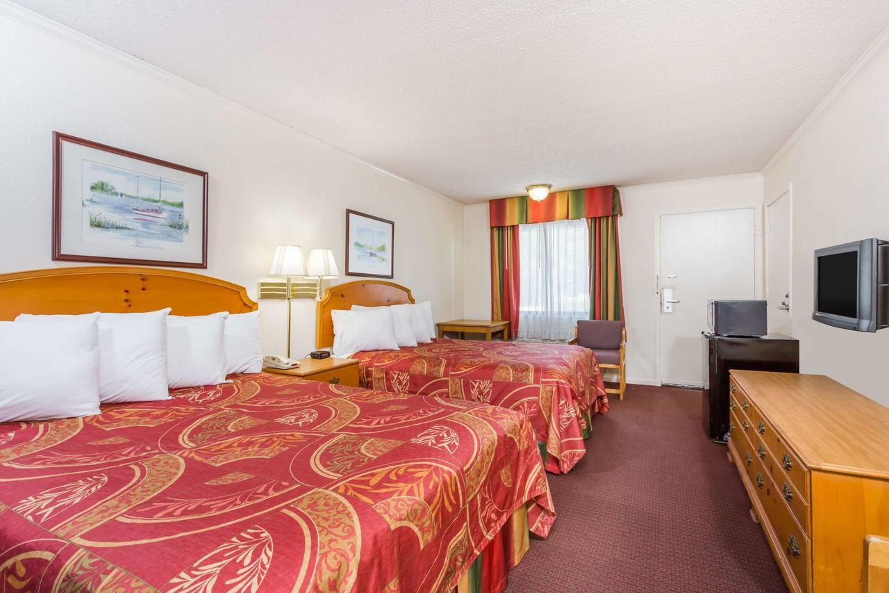 Days Inn By Wyndham Summerton Exterior foto